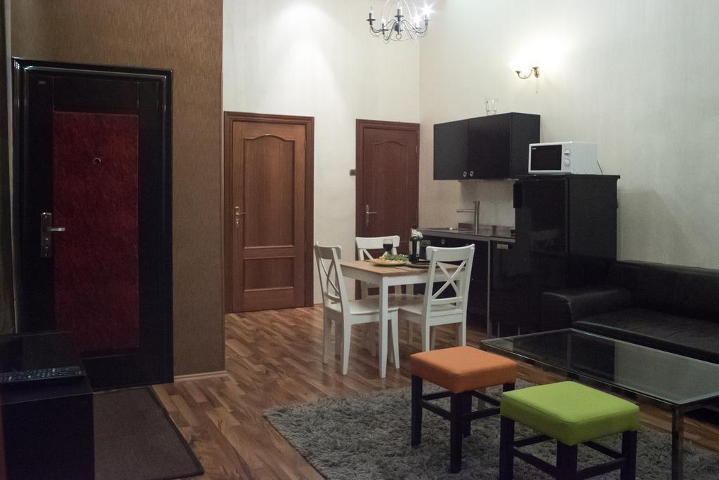Inviting Flat In The Heart Of Town Lägenhet Budapest Exteriör bild