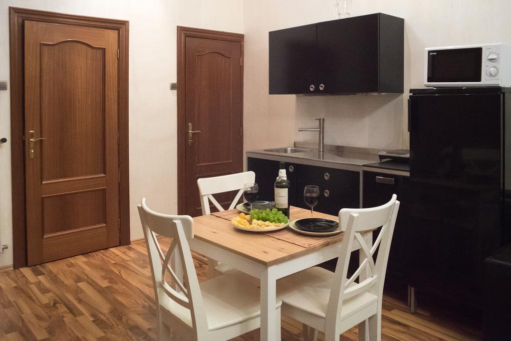 Inviting Flat In The Heart Of Town Lägenhet Budapest Exteriör bild