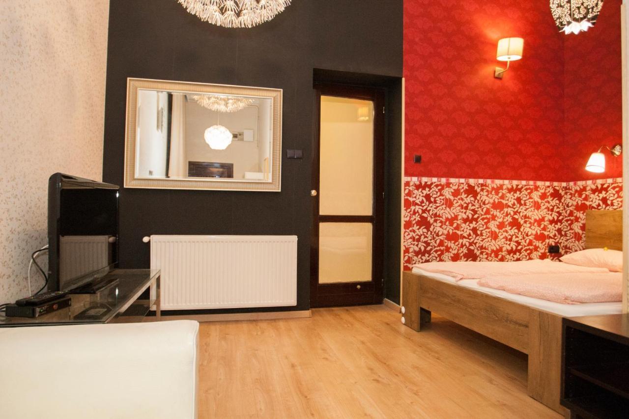 Inviting Flat In The Heart Of Town Lägenhet Budapest Exteriör bild